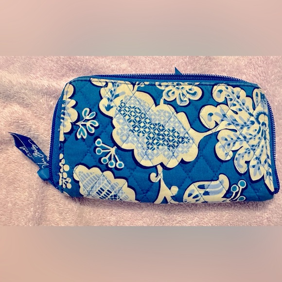 Vera Bradley Zip Around Wallet Blue Lagoon - Picture 2 of 5